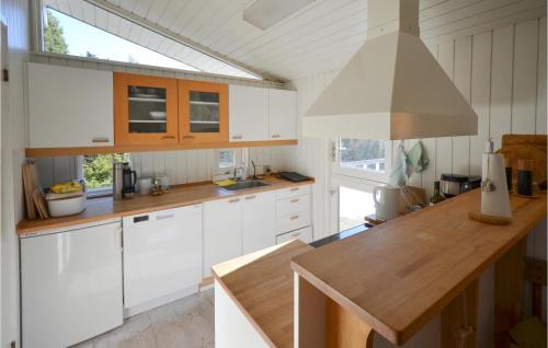 Anholt Casa | Amazing Home In Anholt With Kitchen