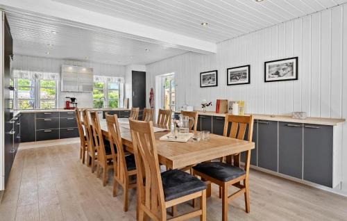 Hvidbjerg Strand Casa | Amazing Home In Børkop With Wifi