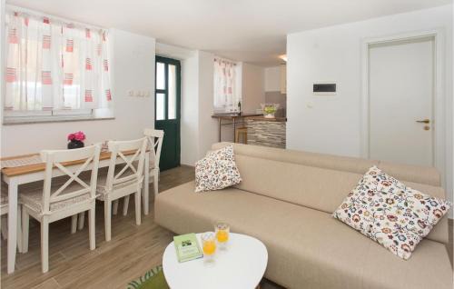 Citluk Casa | Amazing Home In Bajagic