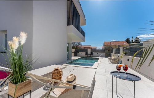Drage Casa | Amazing Home In Drage