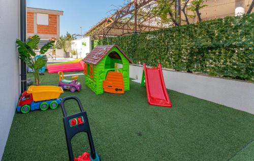 Drage Casa | Amazing Home In Drage