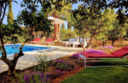 Santa Eulalia del Río Casa | Increíble casa en Santa Gertrudis
