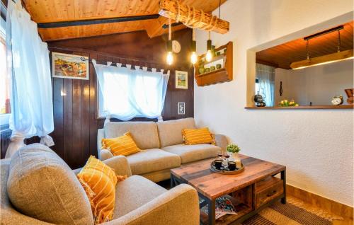Cestica Casa | Amazing Home In Falinic Breg