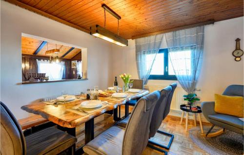 Cestica Casa | Amazing Home In Falinic Breg