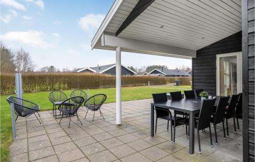 Hou Casa | Amazing Home In Hals With Kitchen