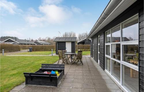 Hou Casa | Amazing Home In Hals With Kitchen