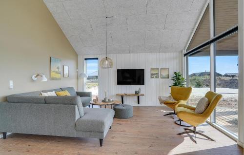 Bjerregard Strand Casa | Amazing Home In Hvide Sande With Sauna