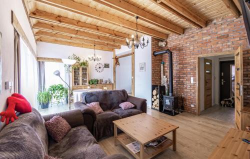 Lisewiec Casa | Amazing Home In Jagatowo With Kitchen