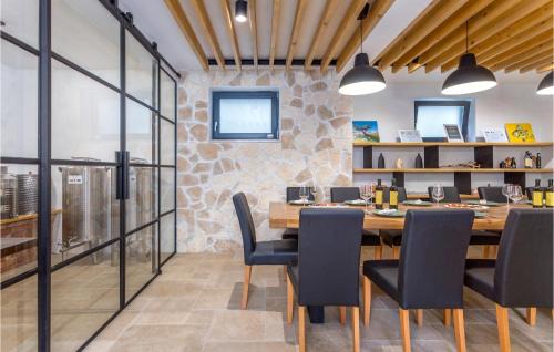 Mucici Casa | Amazing Home In Jurdani