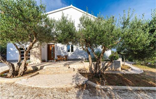 Plano Casa | Amazing Home In Kastel Stafilic