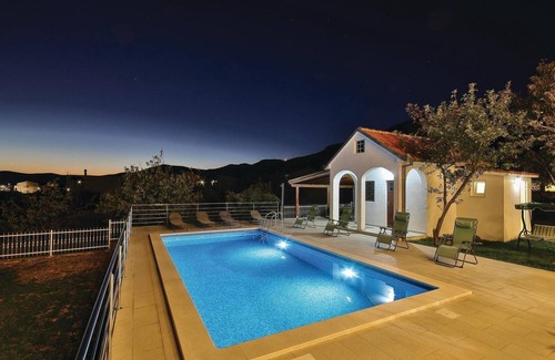 Kastela Casa | Amazing Home in Kastel Luksic With Wifi and 1 Bedrooms
