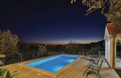 Kastela Casa | Amazing Home in Kastel Luksic With Wifi and 1 Bedrooms