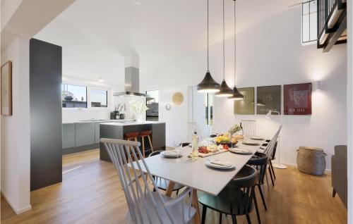 Lembruch Casa | Amazing Home In Lembruchdümmer See