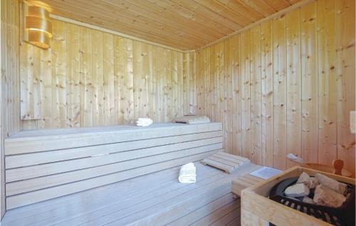 Sveti Juraj na Bregu Casa | Amazing Home In Lopatinec With Jacuzzi