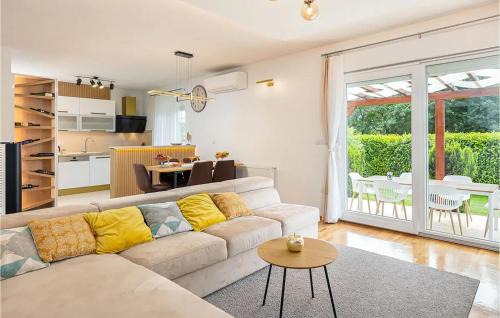Citluk Casa | Amazing Home In Lucane With Wifi