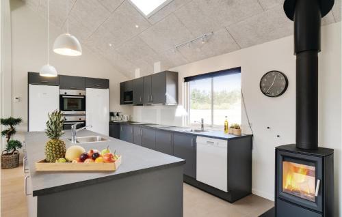Houstrup Casa | Amazing Home In Nørre Nebel With Wifi