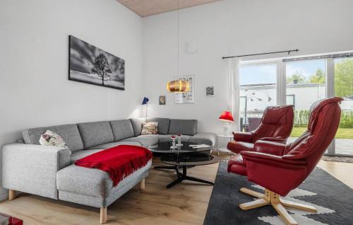 Snogebaek Casa | Amazing Home In Nexø With Wifi