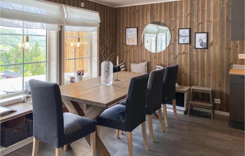 Eid Casa | Amazing Home In Nordfjordeid With Wifi