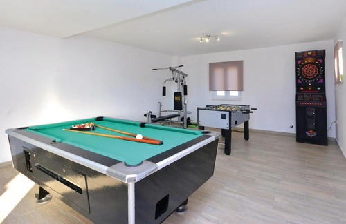 Zvecanje Casa | Amazing Home In Omis With 3 Bedrooms, Wifi And Outdoor Swimming Pool