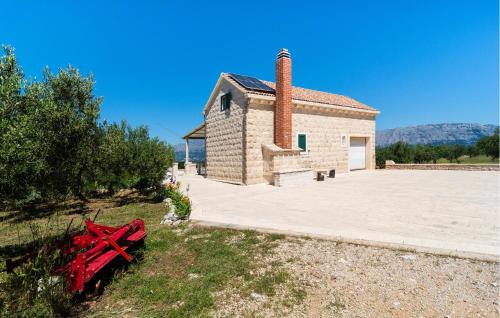 Pucisca Casa | Amazing Home In Pucisca With Lake View