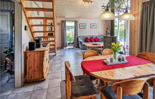 Muritz Casa | Amazing Home In Rechlin With Kitchen