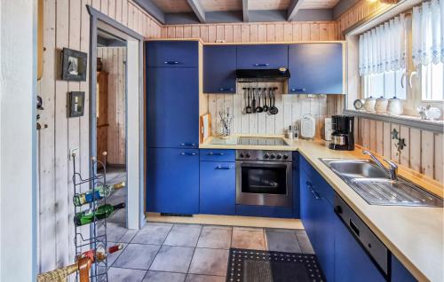Muritz Casa | Amazing Home In Rechlin With Kitchen