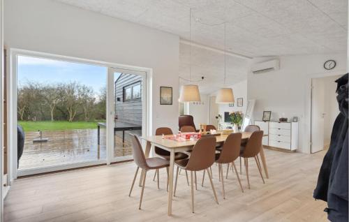 Lihme Casa | Amazing Home In Spøttrup With Wifi