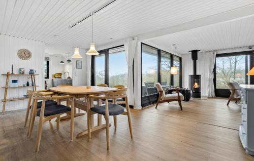 Lihme Casa | Amazing Home In Spøttrup With Wifi