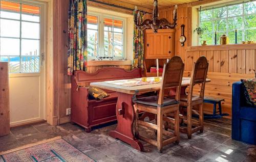 Al Municipality Casa | Amazing Home In Tunhovd With Sauna