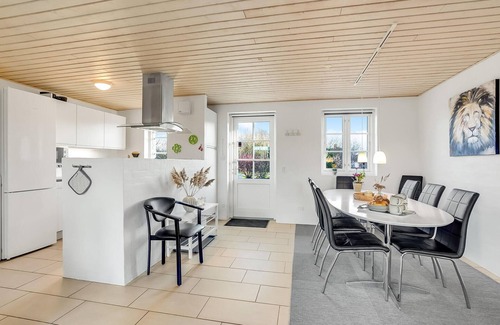 Øhuse Casa | Preciosa casa en Ulfborg con cocina