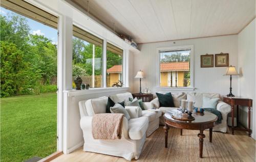 Holloselund Casa | Amazing Home In Vejby With Kitchen