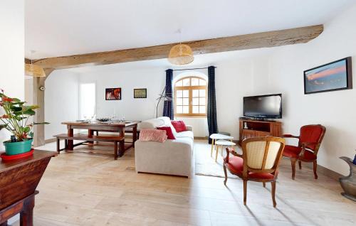 Volnay Casa | Amazing Home In Volnay With Wifi