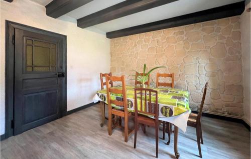 Walscheid Casa | Amazing Home In Walscheid With Kitchen
