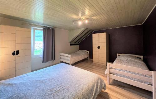 Walscheid Casa | Amazing Home In Walscheid With Kitchen