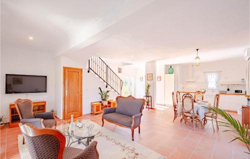 Zrnovo Casa | Amazing Home In Zrnovo