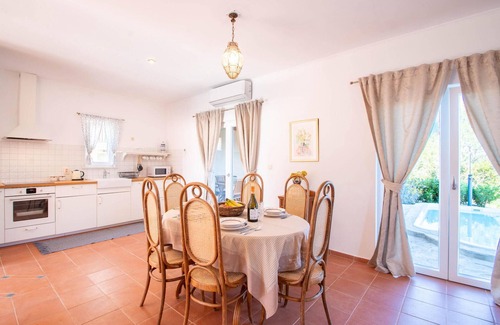 Zrnovo Casa | Increíble casa en Zrnovo
