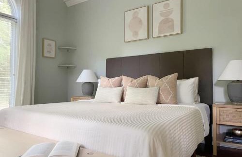 Whitemarsh Island Casa | Amazing Home & Modern Airstreams Near Beach & City Sleeps 22!