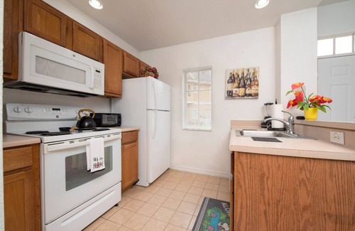 Venetian Bay Villages Casa | Amazing Home near Disney / 4 Pools / Gym / Pet Friendly 🏠