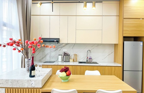 Tay Ho Hotel | Amazing Housing Lac Long Quan