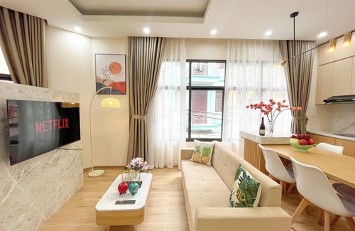 Tay Ho Hotel | Amazing Housing Lac Long Quan
