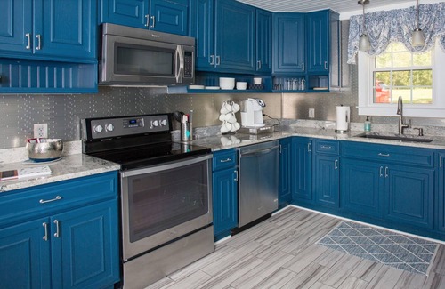 Columbia Casa | Amazing lake house on Lake Murray, Columbia w/ private dock, outdoor kitchen.