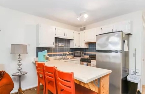 Lake of the Ozarks Condominio | Amazing Lake Views! 2-3 Min from Margaritaville, located in charming Osage Beach