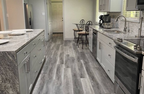 Mid America Casa | Amazing lakefront house- DISCOUNTED RATES!!!!!!!!!!!!!!!