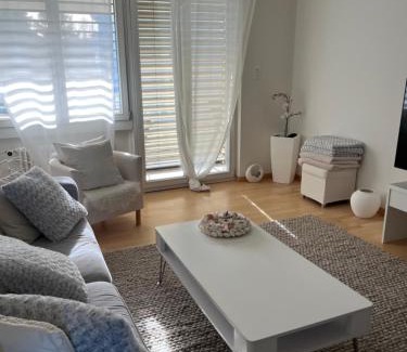 Horn Apartamento | Amazing lakeview flat Horn