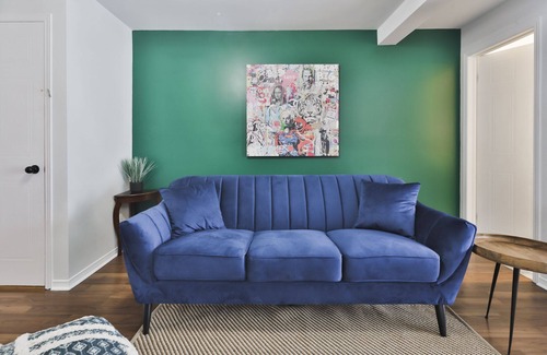 Cote-Saint-Paul Condominio | Amazing Location and large space - 4 Bdrs MTL - Modern look perfect for families