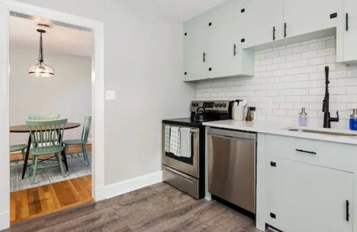 Frederick Apartamento | Amazing location--Baker Park in Historic Frederick