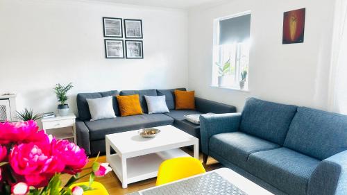 Tower Hamlets Apartamento | Amazing Location - City of London- 2 Bedroom Stunning Canal View House With Private Garden,Parking & Balcony