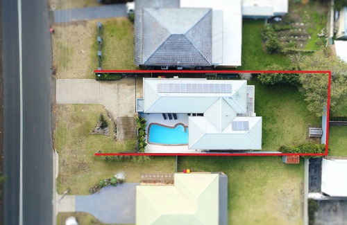 Vincentia Casa | Amazing location, close to Moona Moona Creek, beach, restaurants, cafes