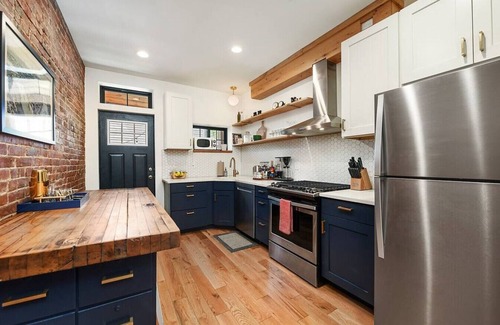 Lower Lawrenceville Casa | ★ Amazing Location ★ King Bed ★ Beautiful Space!
