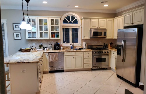 Normandy Beach Casa | Amazing Loctaion! One Block from the Beach!